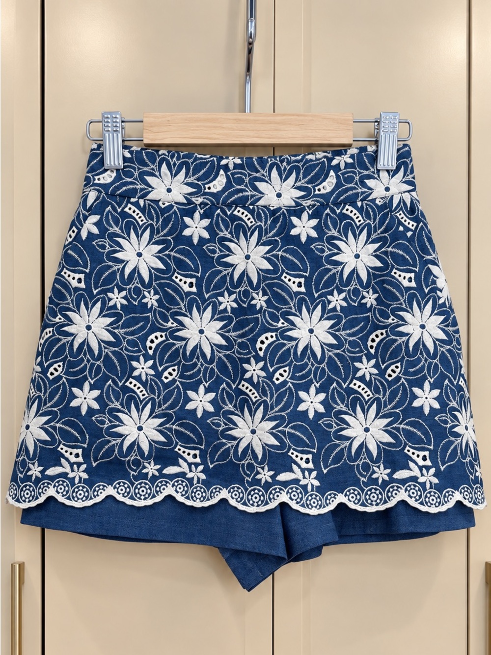 Maje Blue/White Floral
Skort Size 36 Zip Pockets
Athletic Golf Short